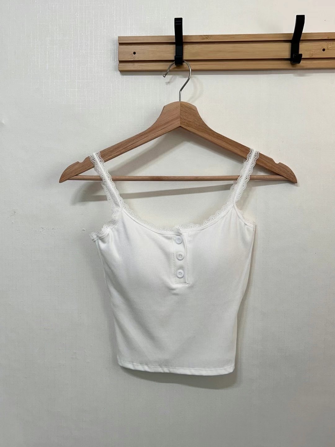 BLACK PIG東大門實拍女裝新品真品25春夏吊帶背心蕾絲紐扣VIVIAN_LEE吊帶/背心