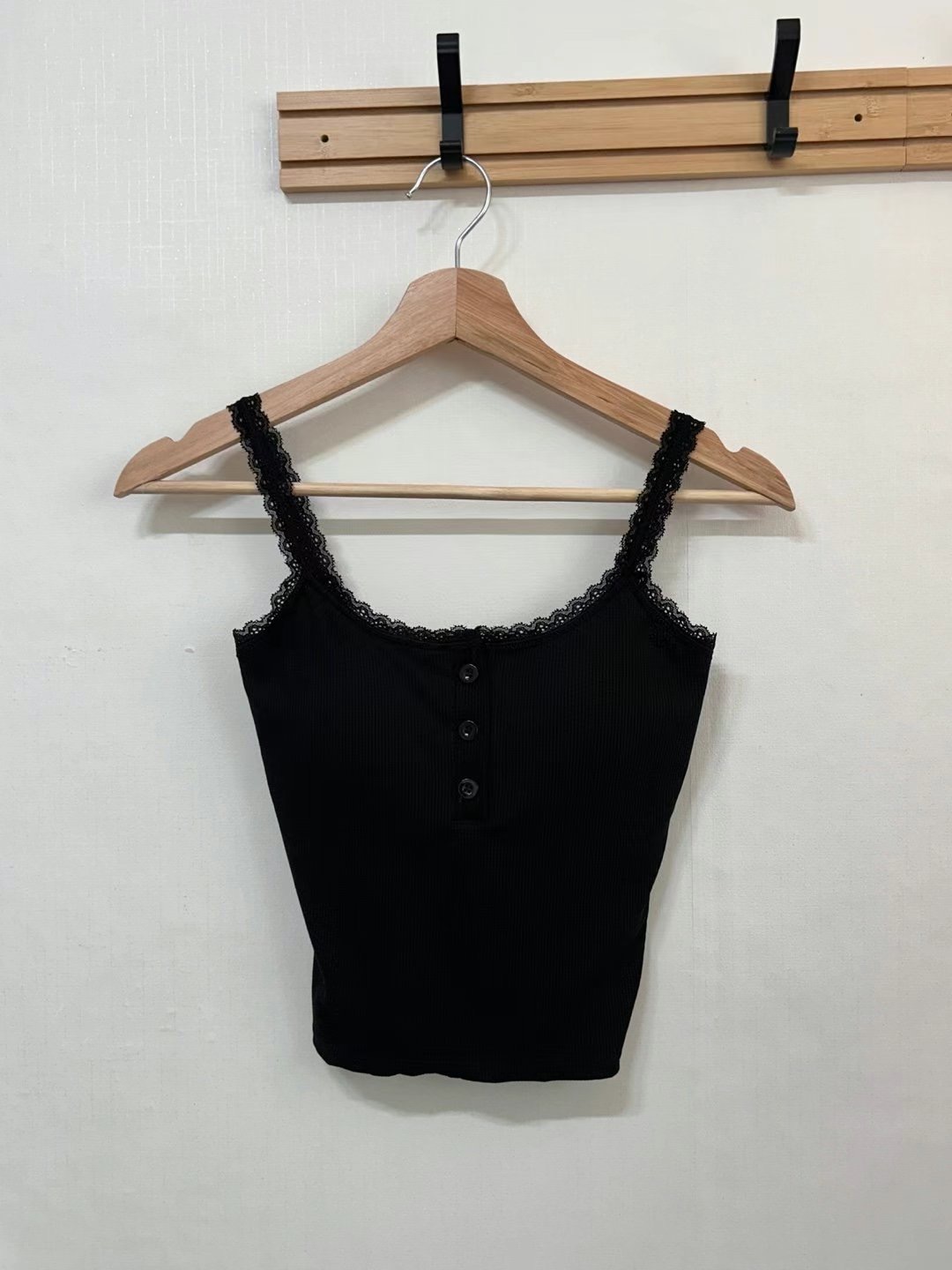 BLACK PIG東大門實拍女裝新品真品25春夏吊帶背心蕾絲紐扣VIVIAN_LEE吊帶/背心圖色2