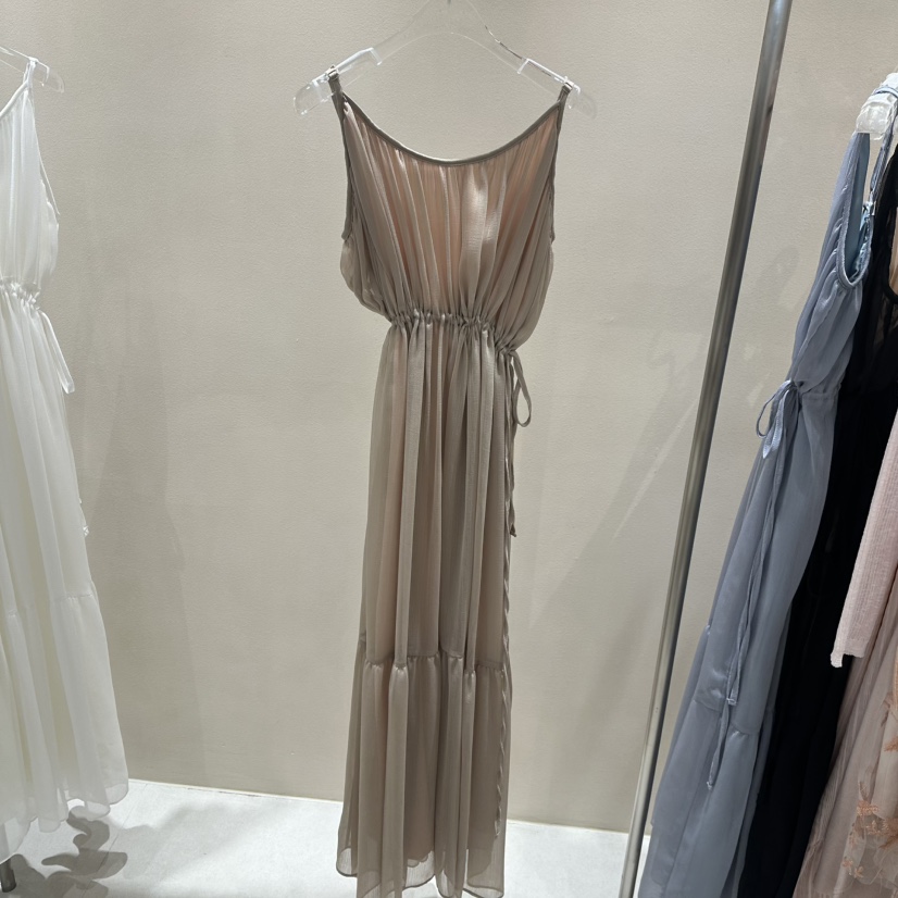 LAFFINE-P東大門代購女裝新品時尚25春夏推薦熱賣真品連衣裙LAFFINE-P連衣裙圖色2