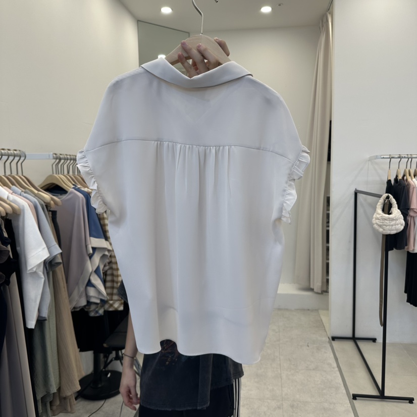 FUNNY POWDER東大門實拍女裝新品真品人氣襯衫蕾絲衫荷葉邊THE FUNNY襯衫/蕾絲衫