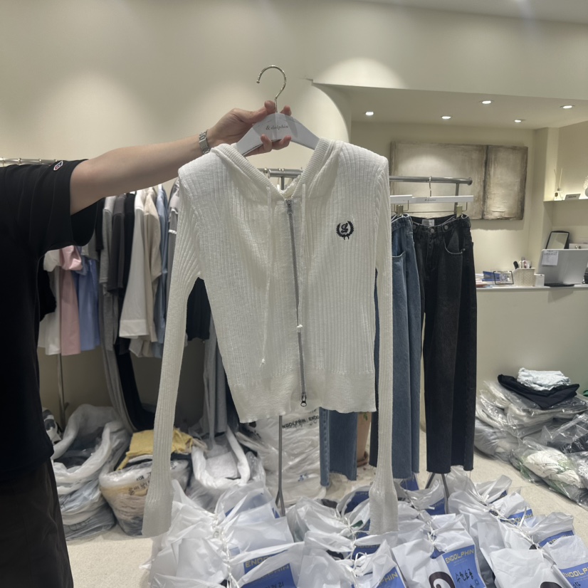 ENDOLPHIN東大門代購女裝新品25春夏時尚人氣針織衫連帽衫刺繡ENDOLPHIN針織衫