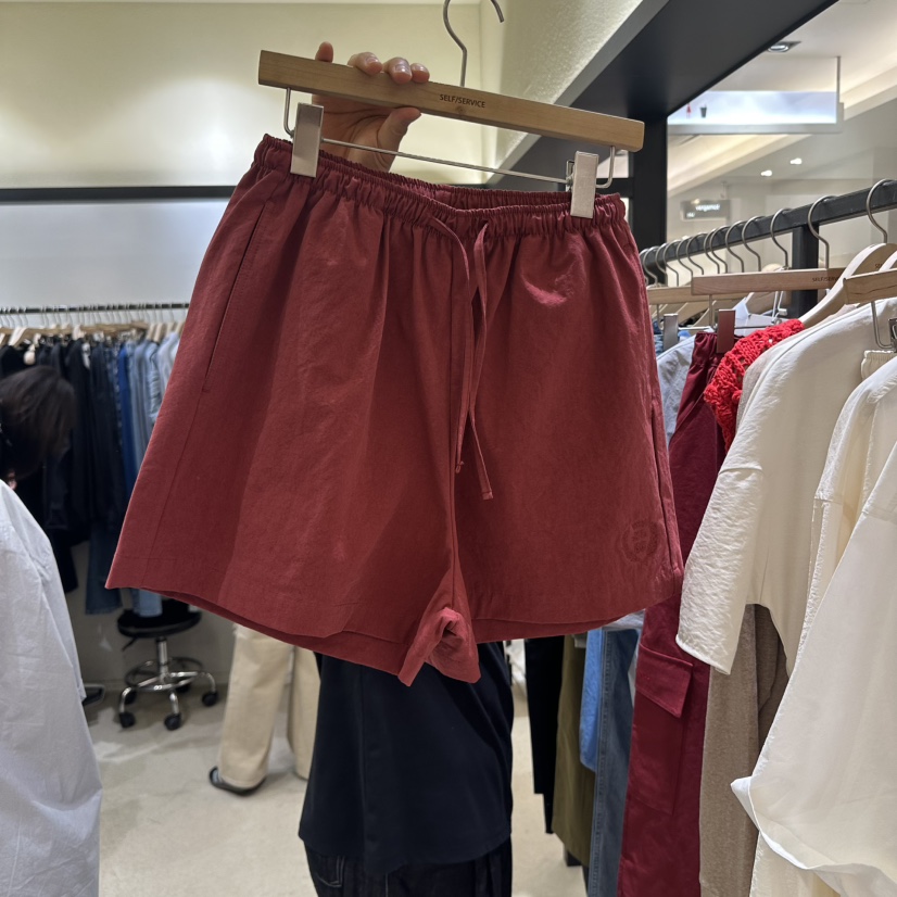 SELF SERVICE韓國直郵女士新品熱賣時尚休閑推薦人氣短褲刺繡SELF SERVICE短褲圖色2
