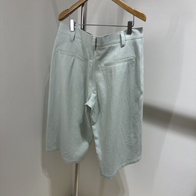 ART IS OVER韓國代購女士新品真品休閑職業時尚熱賣推薦短褲ART IS OVER短褲