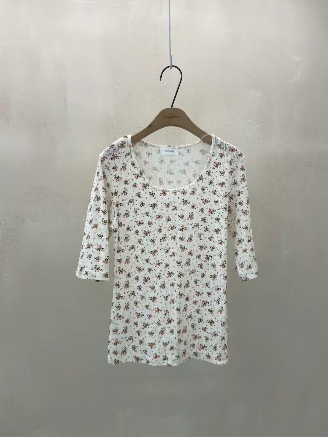 DECEMBER-디셈버-T東大門直郵女士新品熱賣25春夏推薦T恤DECEMBERT恤