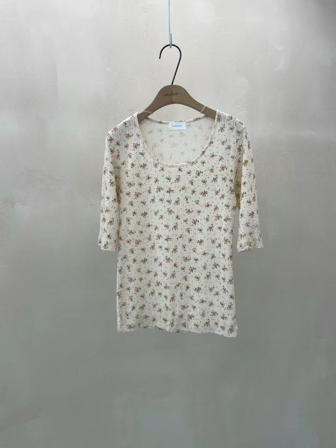 DECEMBER-디셈버-T東大門直郵女士新品熱賣25春夏推薦T恤DECEMBERT恤圖色2