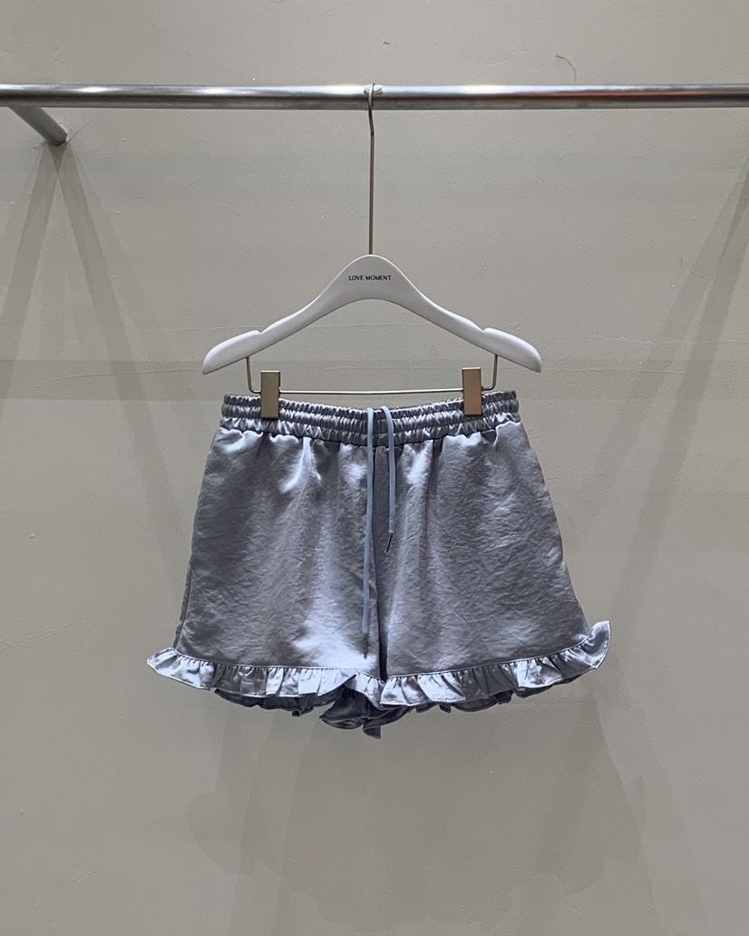 LOVE MOMENT東大門代購女裝新品熱賣休閑真品短褲荷葉邊緞面LOVE MOMENT短褲