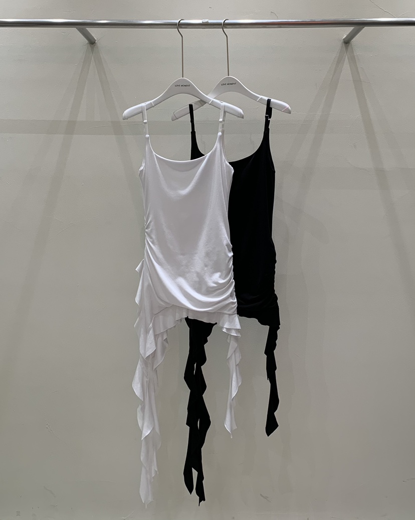 LOVE MOMENT韓國代購女裝新品人氣職業推薦熱賣真品吊帶背心LOVE MOMENT吊帶/背心