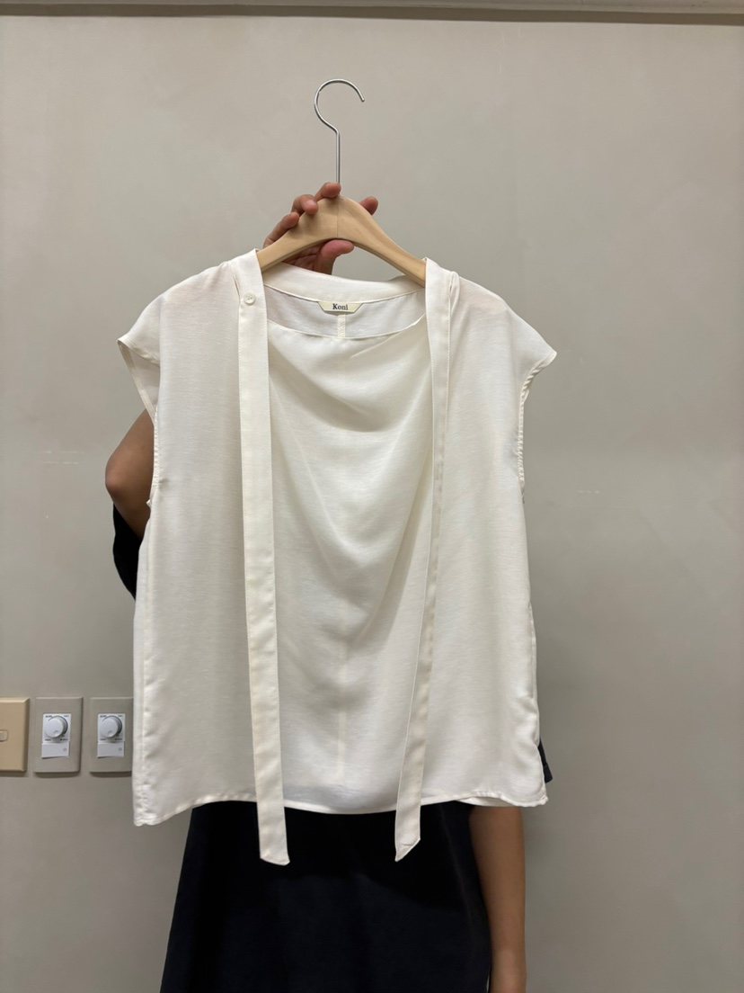 KONI韓國代購女裝新品推薦職業熱賣人氣休閑真品襯衫蕾絲衫KONI襯衫/蕾絲衫圖色2