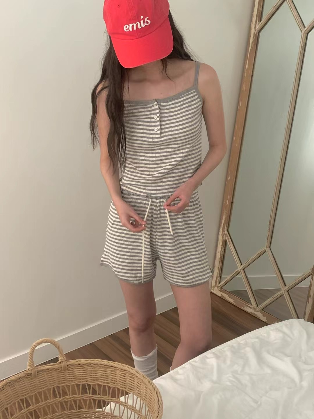 OBE韓國直郵㊣東大門實拍女裝新款推薦人氣休閑熱賣吊帶背心OBE吊帶/背心