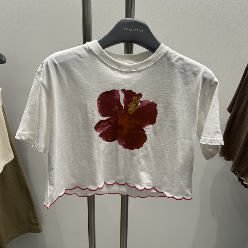 TARABY MOTION韓國直郵㊣東大門實拍女裝新品人氣熱賣推薦T恤TARABY MOTIONT恤