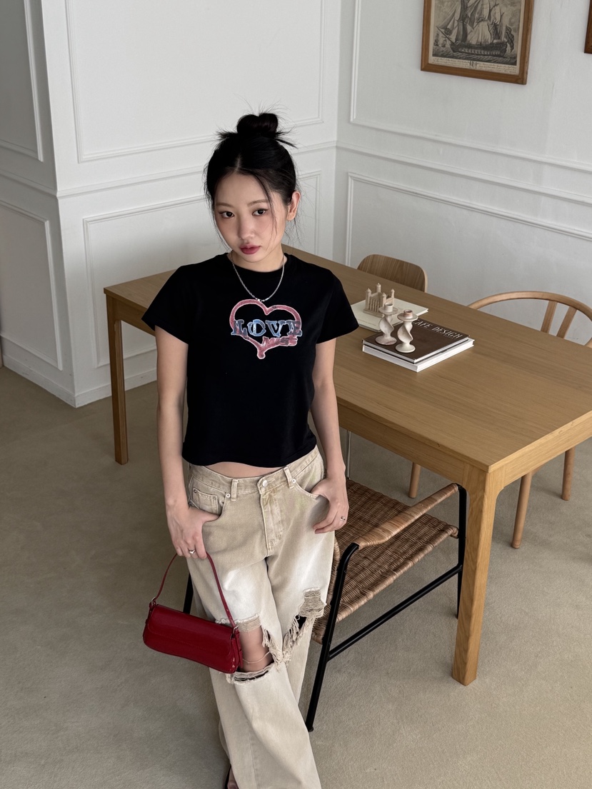SUNDER MARKET韓國直郵㊣東大門實拍女裝新款熱賣T恤不含內搭SUNDER MARKETT恤