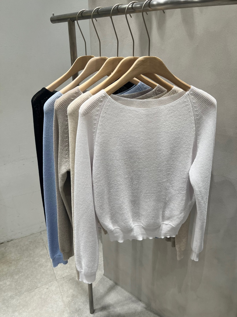 EVERCOMMERCE METICULOUSLY DESIGNED韓國㊣直郵東大門代購女裝新品熱賣針織衫EVERCOMMERCE METICULOUSLY DESIGNED針織衫