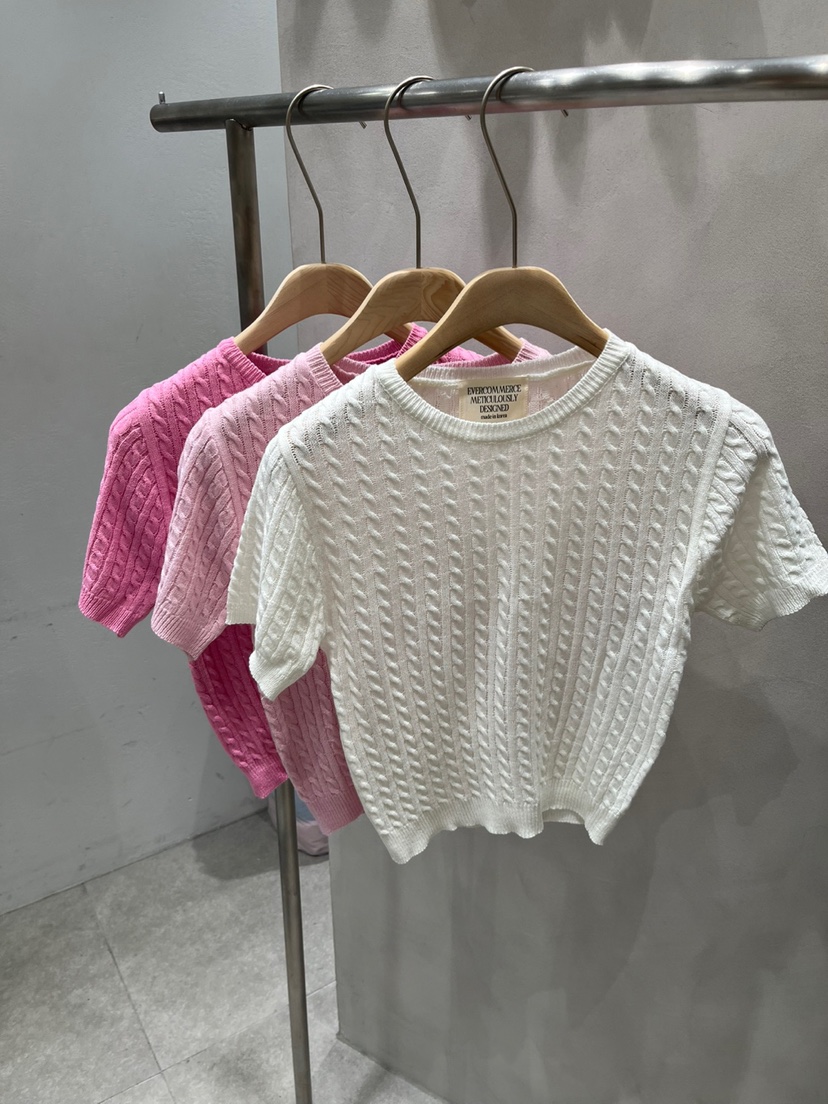 EVERCOMMERCE METICULOUSLY DESIGNED韓國直郵㊣女裝新品25春夏針織衫EVERCOMMERCE METICULOUSLY DESIGNED針織衫