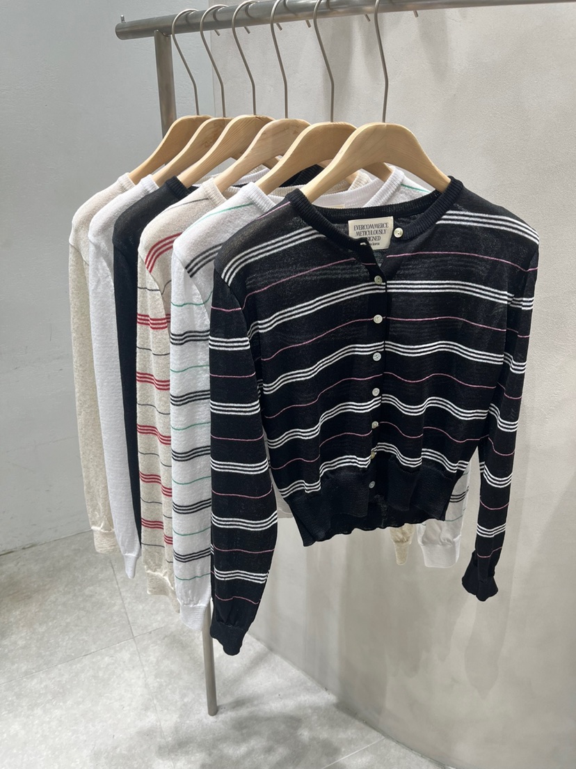 EVERCOMMERCE METICULOUSLY DESIGNED韓國直郵㊣東大門實拍女裝新品人氣針織衫開衫EVERCOMMERCE METICULOUSLY DESIGNED針織衫