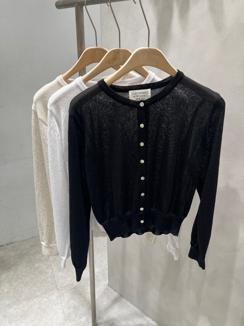EVERCOMMERCE METICULOUSLY DESIGNED韓國直郵㊣東大門實拍女裝新品人氣針織衫開衫EVERCOMMERCE METICULOUSLY DESIGNED針織衫