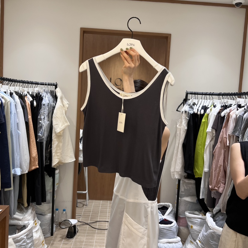 LOFN直郵韓國代購㊣女裝新品25春夏推薦熱賣時尚吊帶背心絲綢LOFN吊帶/背心圖色2