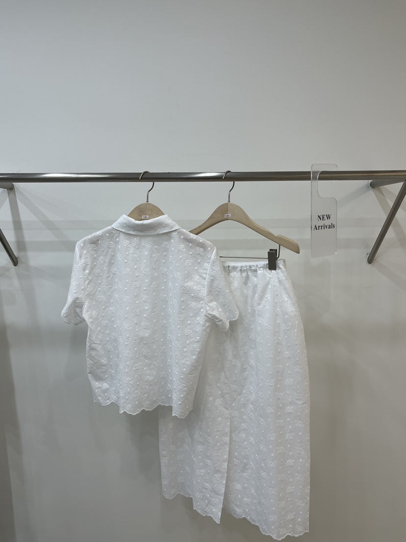 FIFTY韓國直郵㊣東大門實拍女裝新款休閑推薦25春夏套裝刺繡FIFTY套裝
