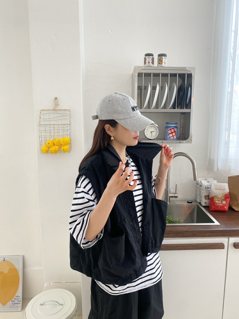 YESFREE韓國直郵㊣東大門實拍女裝新品時尚推薦休閑人氣馬甲YESFREE馬甲