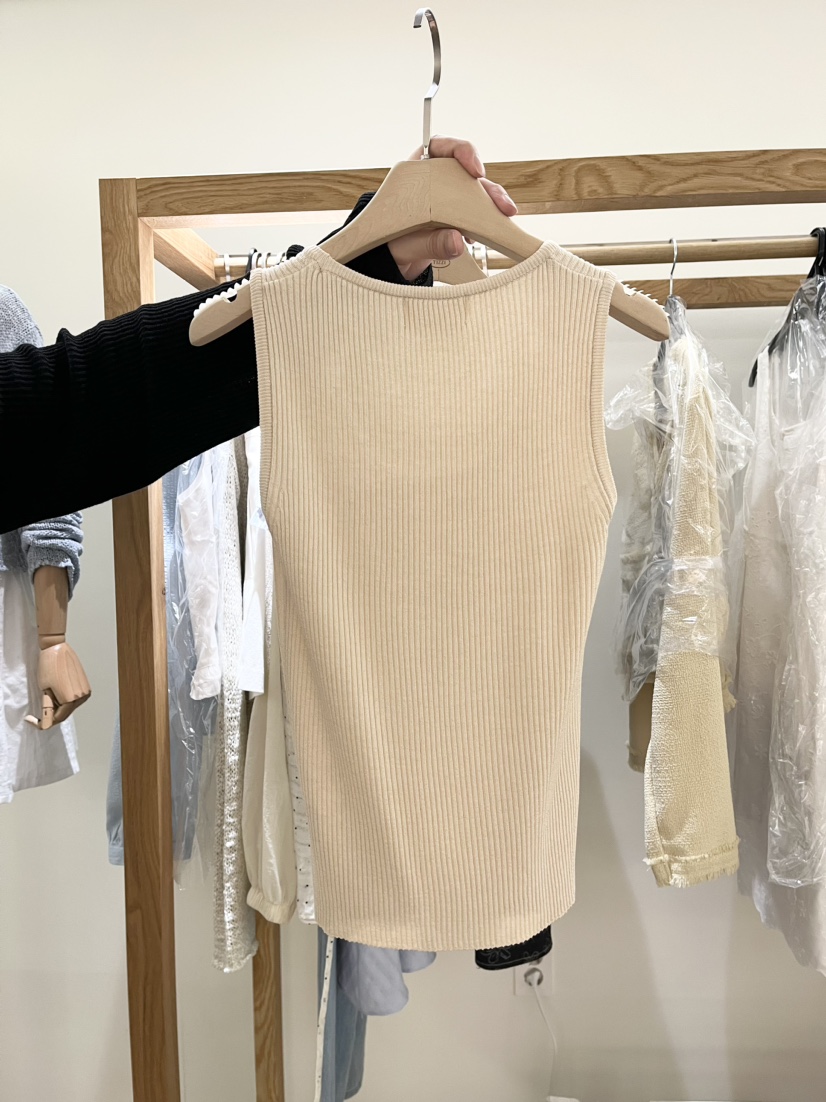 TIZZI東大門實拍女士新品人氣真品時尚25春夏職業熱賣吊帶背心TIZZI吊帶/背心
