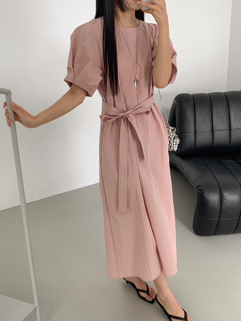 GOYOU東大門實拍女士新款人氣職業真品25春夏時尚連衣裙含腰帶de goyou連衣裙