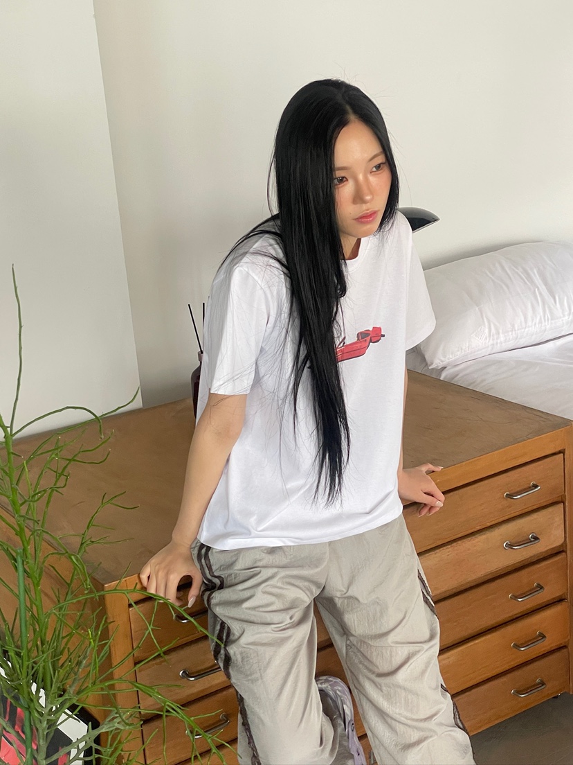 BETWEEN US東大門代購女裝新品職業休閑人氣熱賣推薦真品T恤JICJO:SEOULT恤