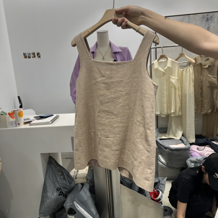 HONG.U韓國㊣直郵東大門代購女裝新款時尚25春夏推薦人氣馬甲HONG.U馬甲
