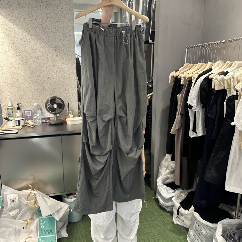 AMOEBA韓國㊣直郵東大門代購女裝新品時尚熱賣人氣休閑褲尼龍AMOEBA休閑褲圖色2