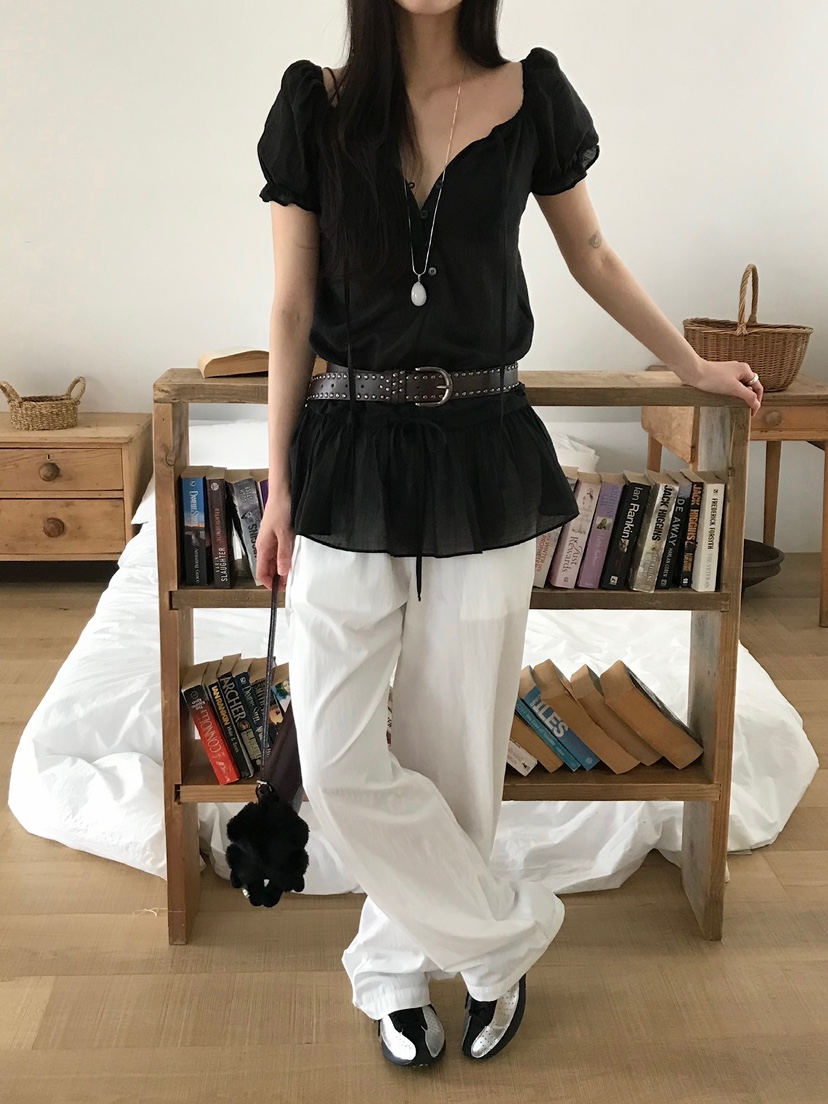ESCHER韓國㊣直郵東大門代購女裝新款熱賣襯衫蕾絲衫不含腰帶ESCHER襯衫/蕾絲衫