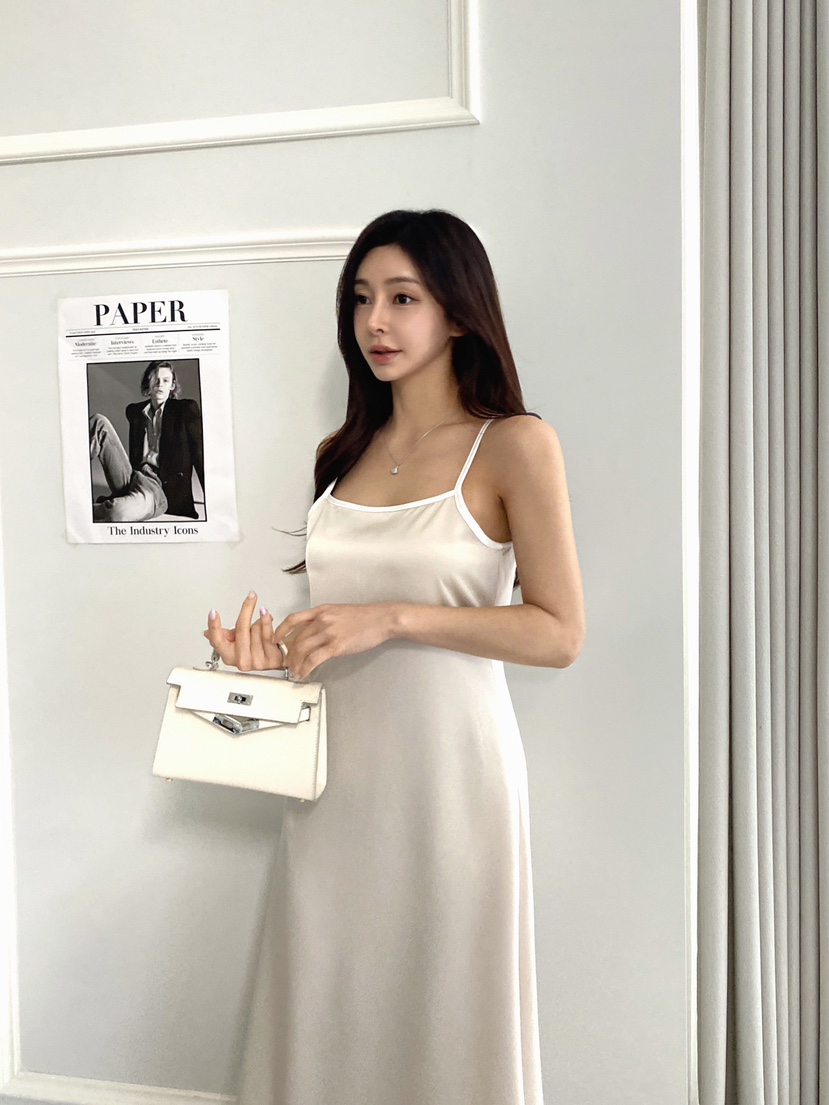 CLOTH韓國直郵㊣東大門實拍女裝新款熱賣推薦人氣連衣裙緞面CLOTH連衣裙