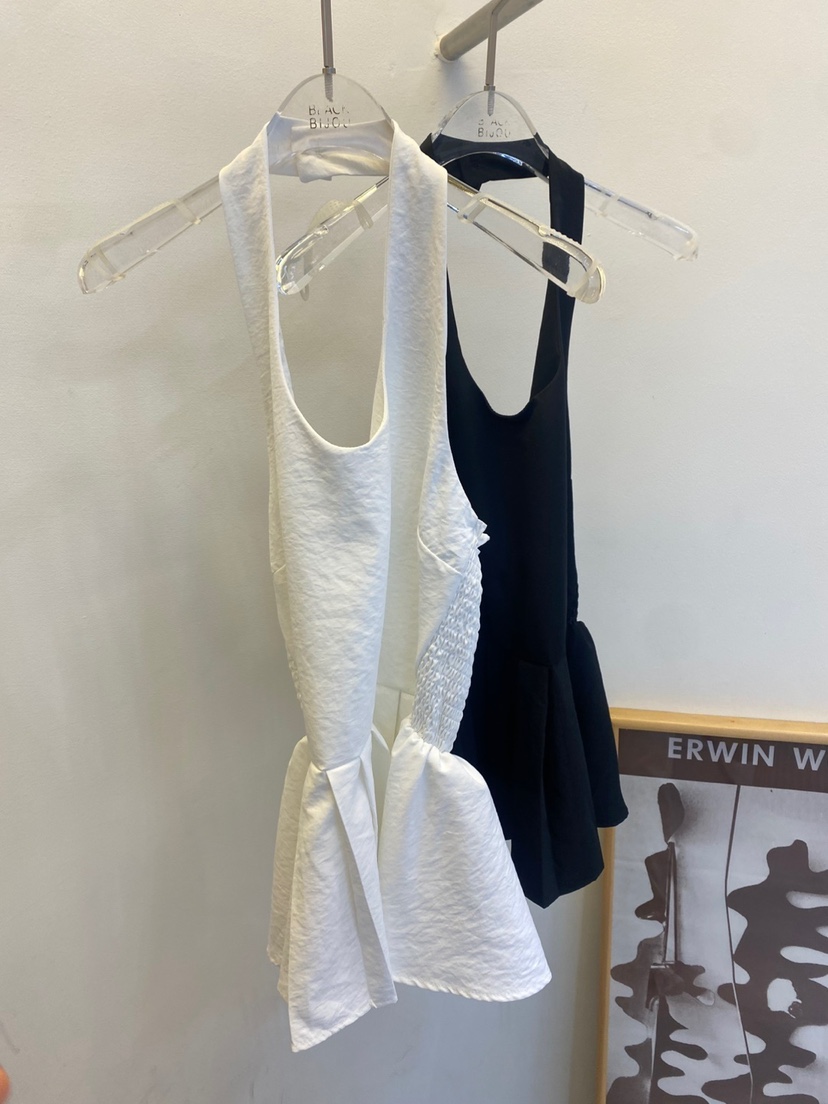 BLACK BIJOU韓國直郵㊣東大門實拍女裝新品熱賣推薦吊帶背心BLACK BIJOU吊帶/背心