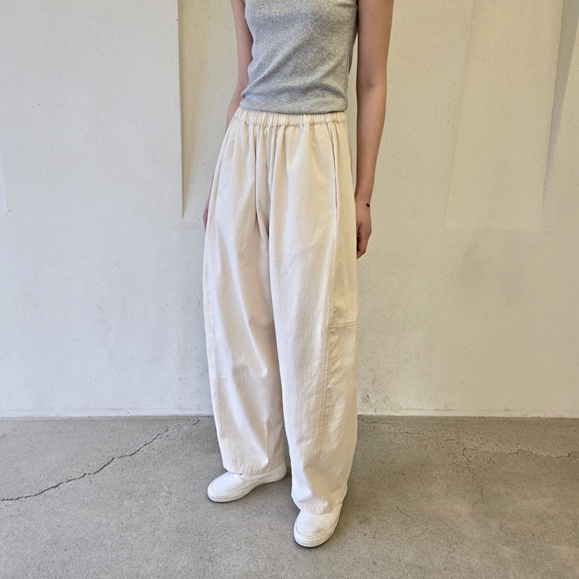 LA BLOOM韓國直郵㊣女裝新款推薦25春夏時尚休閑休閑褲鏤空La Bloom休閑褲