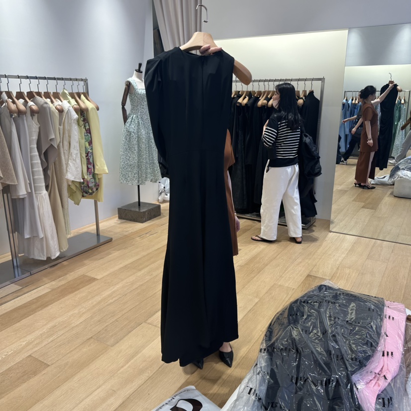 VAN NZILL韓國直郵女士新品真品時尚職業25春夏推薦連衣裙VAN NZILL連衣裙