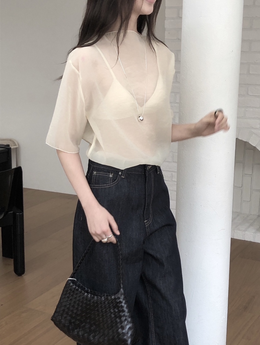 LE BUTTER東大門直郵女士新款人氣襯衫蕾絲衫不含內搭透明LE BUTTER襯衫/蕾絲衫