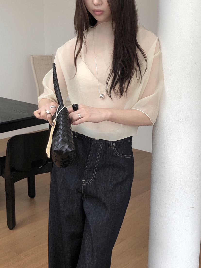 LE BUTTER東大門直郵女士新款人氣襯衫蕾絲衫不含內搭透明LE BUTTER襯衫/蕾絲衫