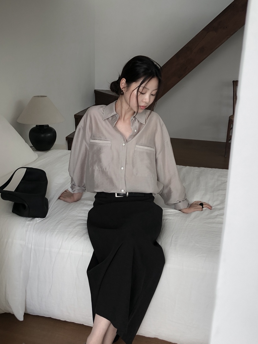LE BUTTER韓國代購女士新品25春夏時尚襯衫蕾絲衫口袋天絲LE BUTTER襯衫/蕾絲衫