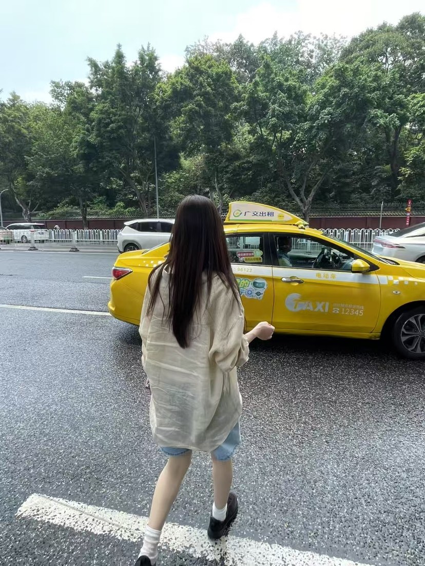TAF韓國直郵女裝新款推薦熱賣人氣25春夏時尚襯衫蕾絲衫亞麻布TAF襯衫/蕾絲衫