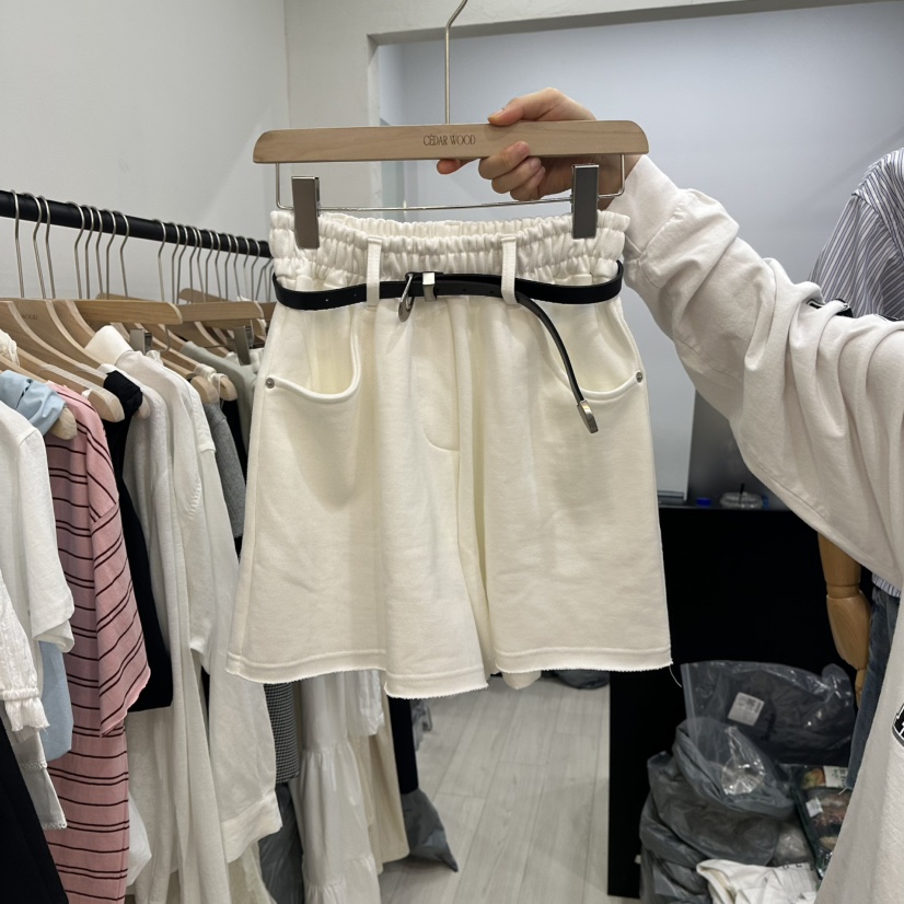 CEDARWOOD東大門代購女士新品熱賣職業真品短褲不含腰帶刺繡CEDARWOOD短褲