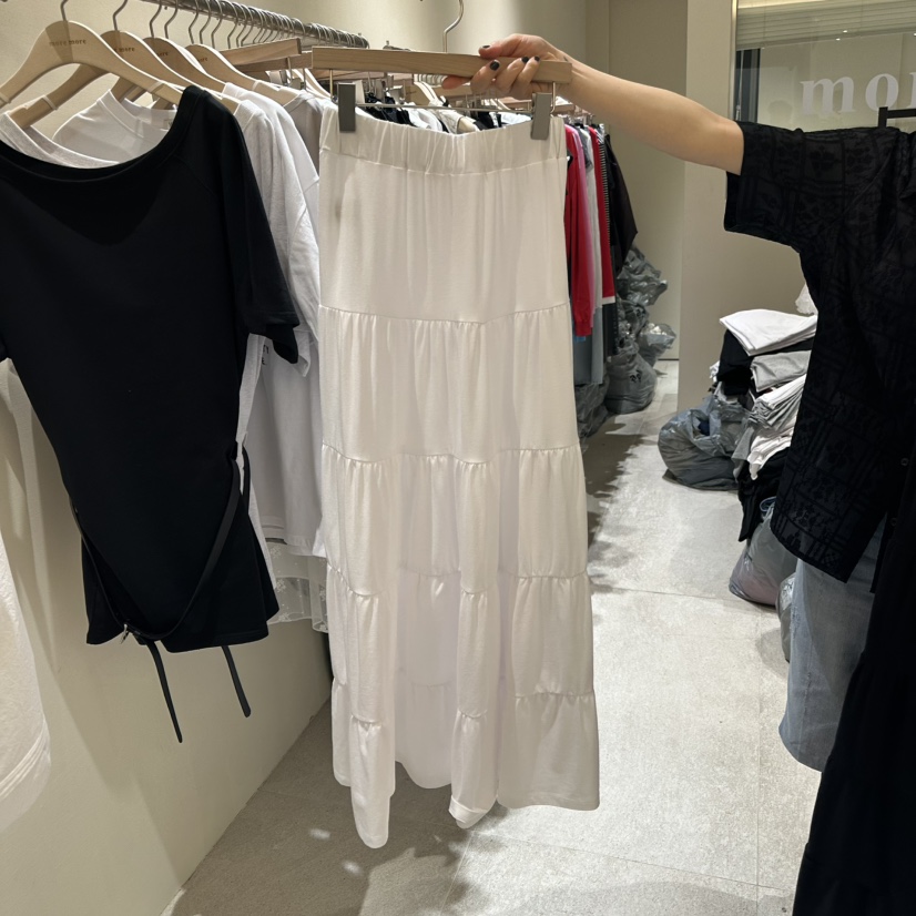 MOREMORE韓國直郵女士新品25春夏休閑推薦時尚職業長裙褶皺more more長裙