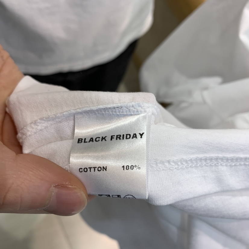BLACKFRIDAY東大門直郵女士新品職業25春夏人氣熱賣推薦T恤BLACK FRIDAYT恤