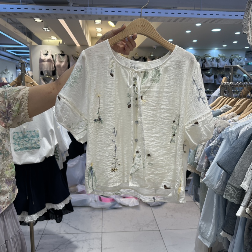 空東大門直郵女裝新款25春夏休閑真品人氣熱賣襯衫蕾絲衫刺繡BELITA襯衫/蕾絲衫圖色2