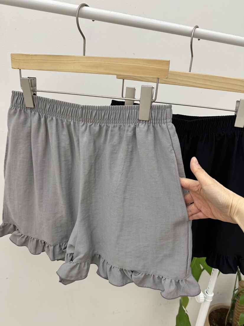BUT韓國㊣直郵東大門代購女裝新款熱賣人氣25春夏短褲荷葉邊button短褲