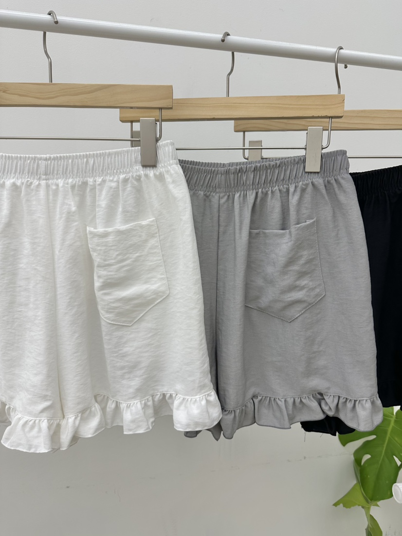 BUT韓國㊣直郵東大門代購女裝新款熱賣人氣25春夏短褲荷葉邊button短褲