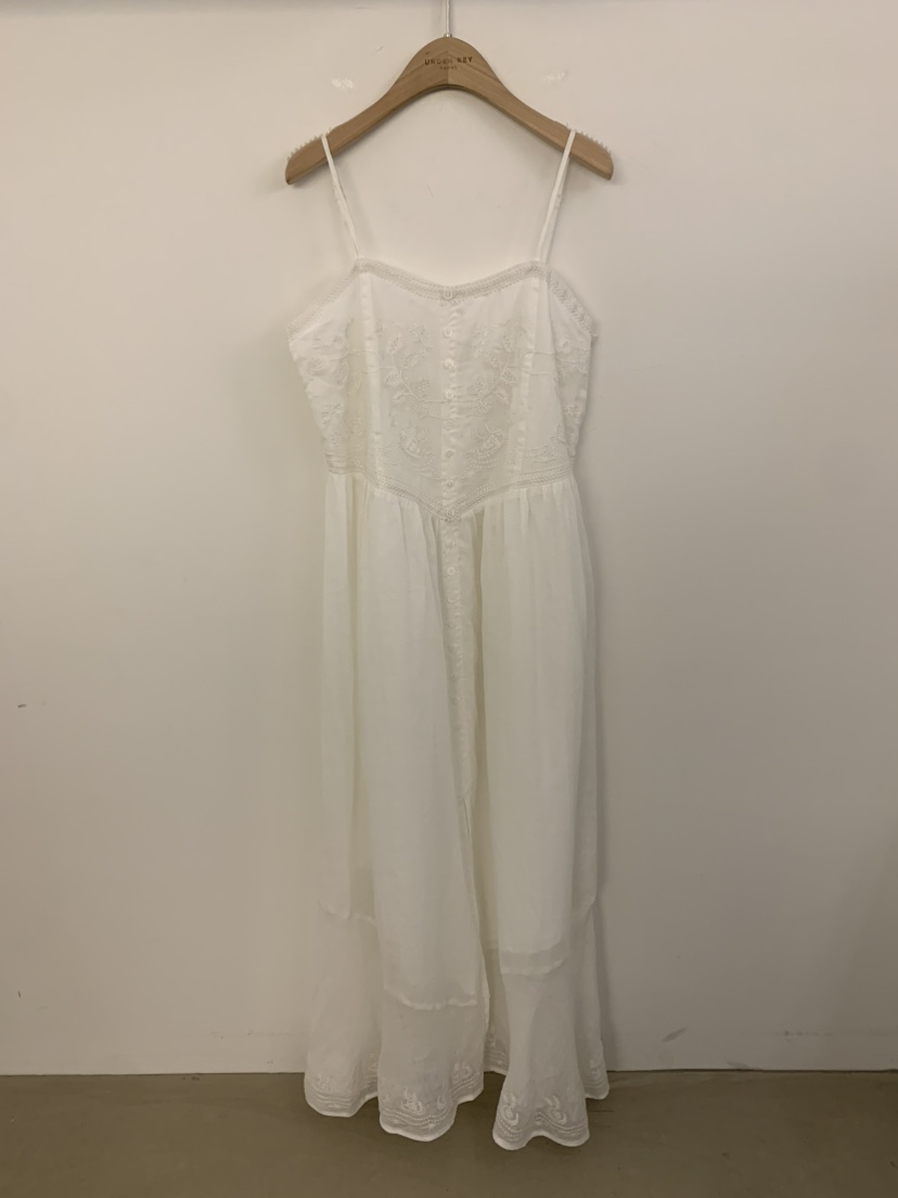 UNDER KEY直郵韓國代購㊣女裝新款時尚熱賣連衣裙刺繡亞麻UNDER KEY連衣裙