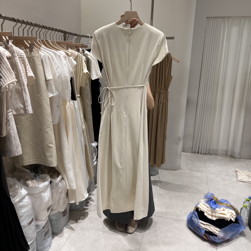 GLOW AND NYMPH韓國直郵㊣女裝新款時尚人氣熱賣25春夏連衣裙GLOW AND NYMPH連衣裙