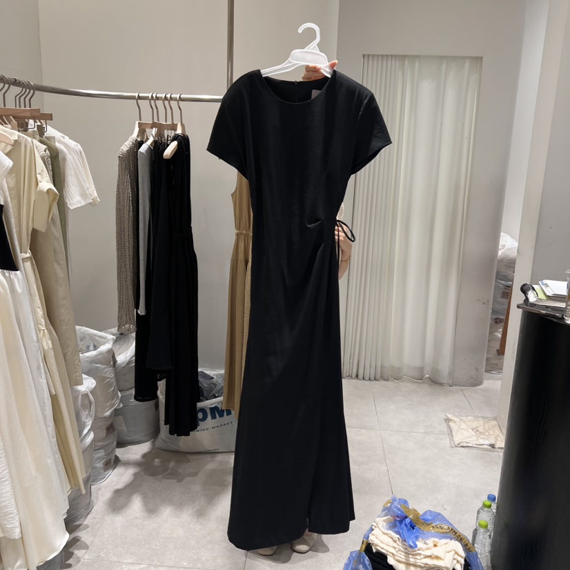 GLOW AND NYMPH韓國直郵㊣女裝新款時尚人氣熱賣25春夏連衣裙GLOW AND NYMPH連衣裙圖色2