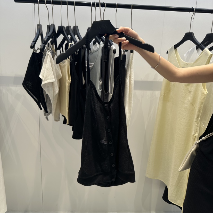 OSOO韓國㊣直郵東大門代購女裝新品熱賣休閑時尚推薦吊帶背心OSOO吊帶/背心圖色3