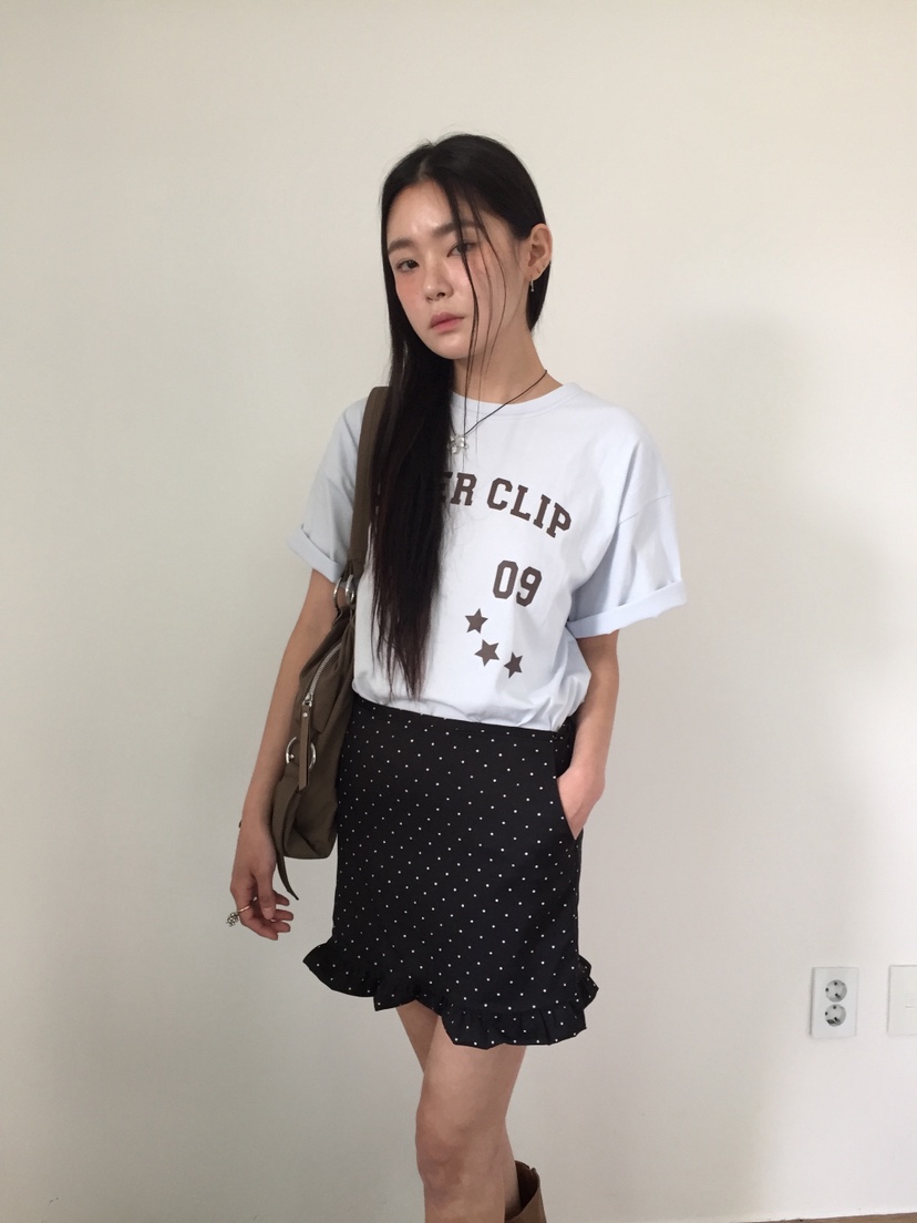 I I韓國直郵㊣東大門實拍女裝新款熱賣時尚休閑短裙荷葉邊ITSSONG短裙