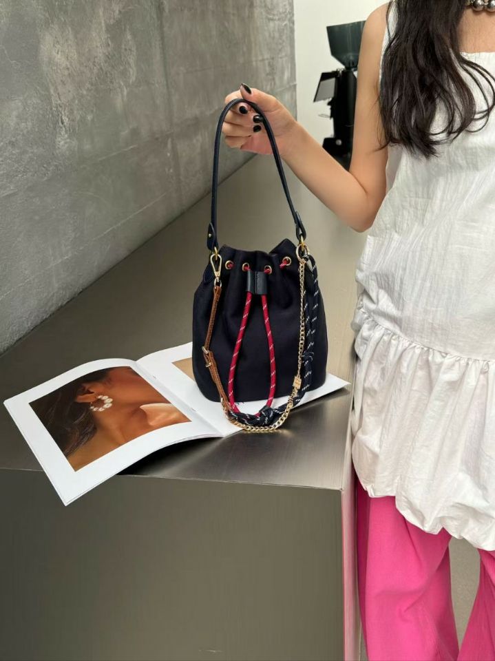 TROUVAILLE韓國直郵㊣東大門實拍女裝新品推薦單肩斜跨包牛皮TROUVAILLE單肩/斜跨包