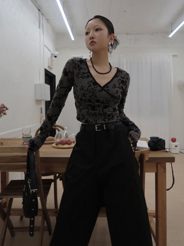 I I韓國直郵㊣女裝新款熱賣休閑推薦25春夏時尚人氣長袖T恤ITSSONG長袖T恤