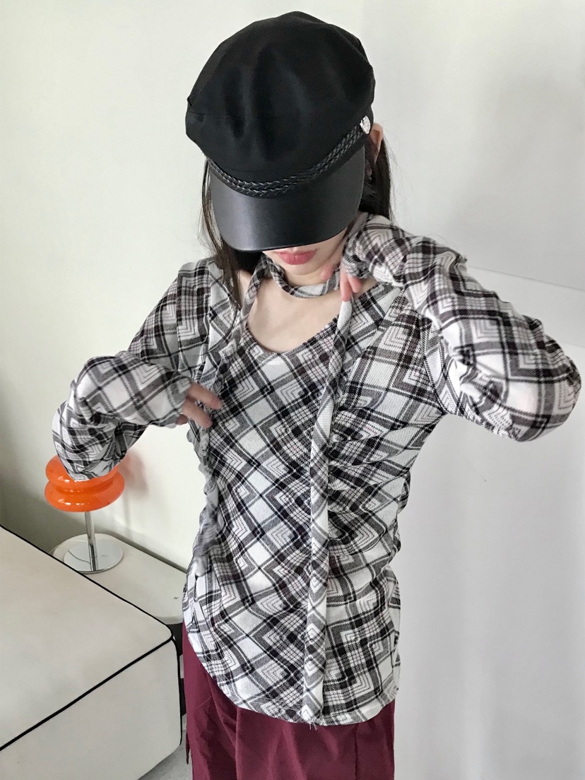 I I韓國直郵㊣東大門實拍女裝新品推薦時尚25春夏T恤含脖帶格紋ITSSONGT恤
